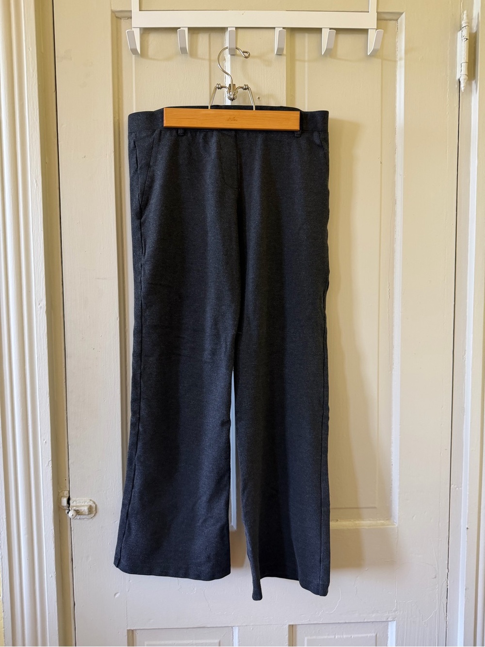 Betabrand Women's Straight-Leg Pants in Charcoal Black